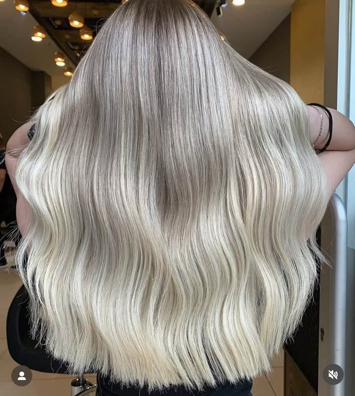 Platin balayage, temiz sarı sonuç — The Nua Hair